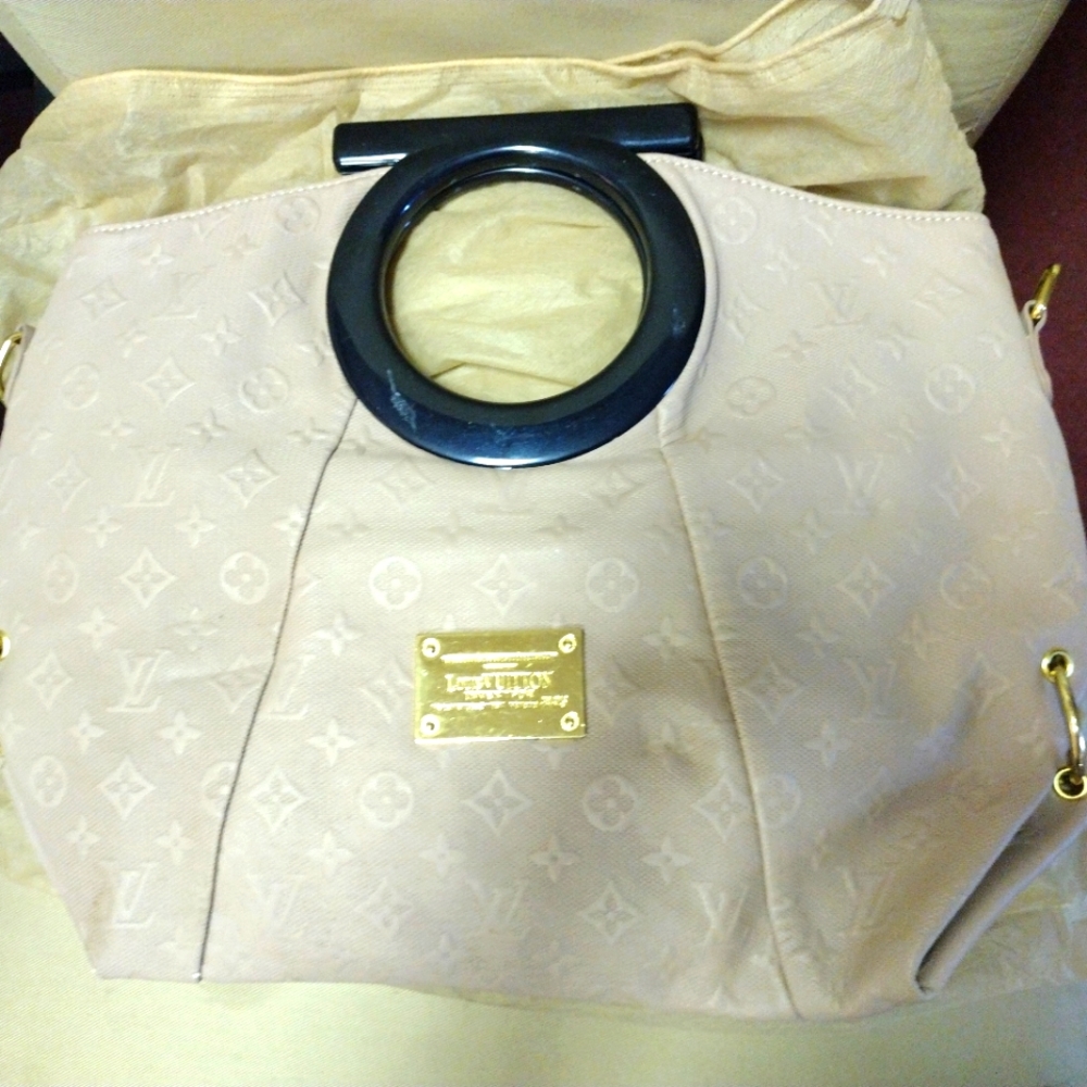 Louis Vuitton Purse